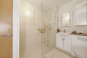 En Suite Shower Room - click for photo gallery
